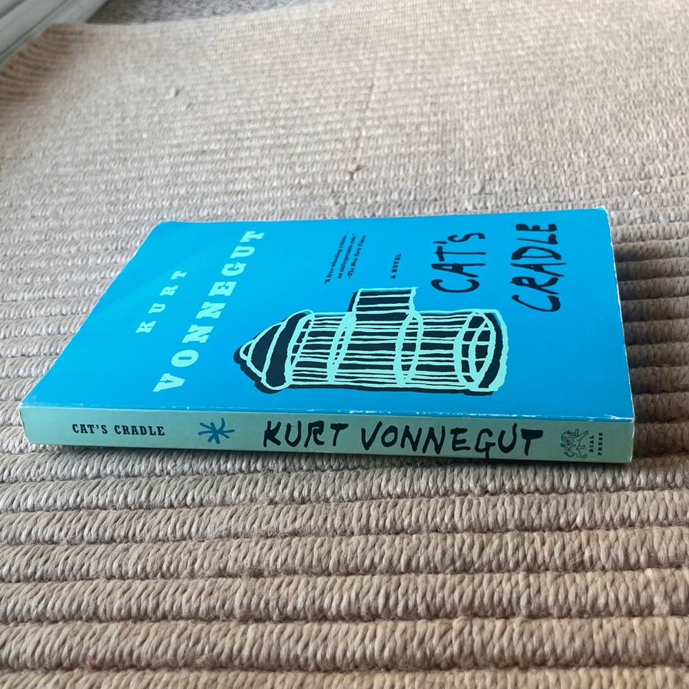 “Cat’s Cradle” by Kurt Vonnegut dark humor satire paperback novel - Picture 6 of 15